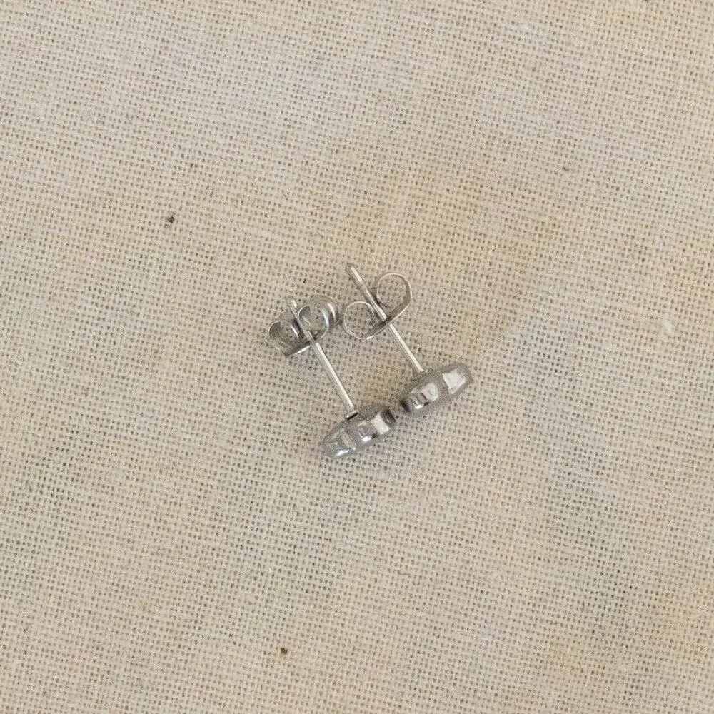 Y2k 2000s vintage Silver Heart Stud Earrings